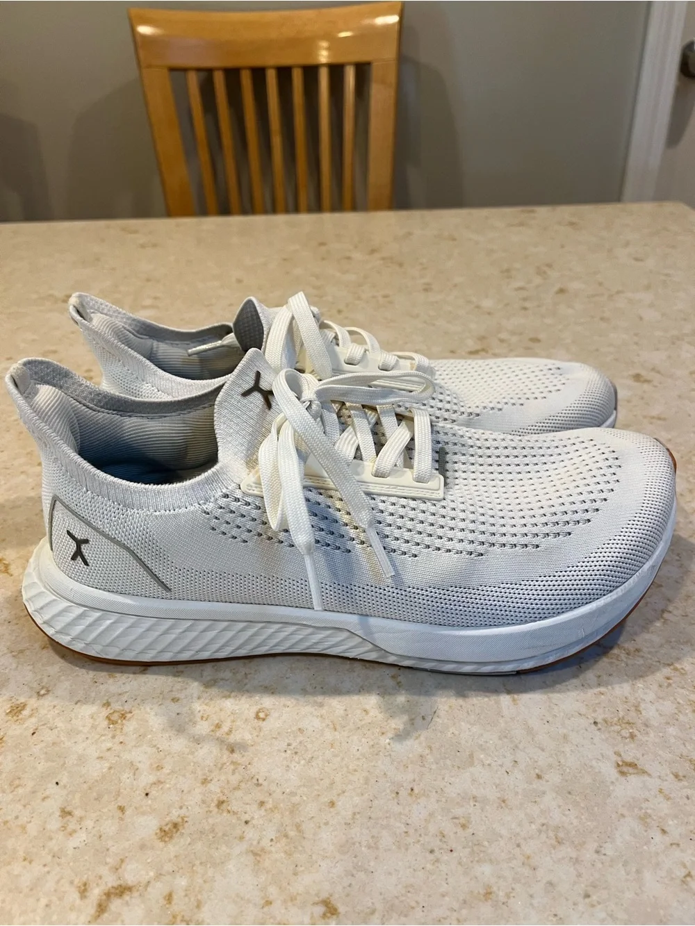 Flux Lightweight White Knit Men's Sneakers